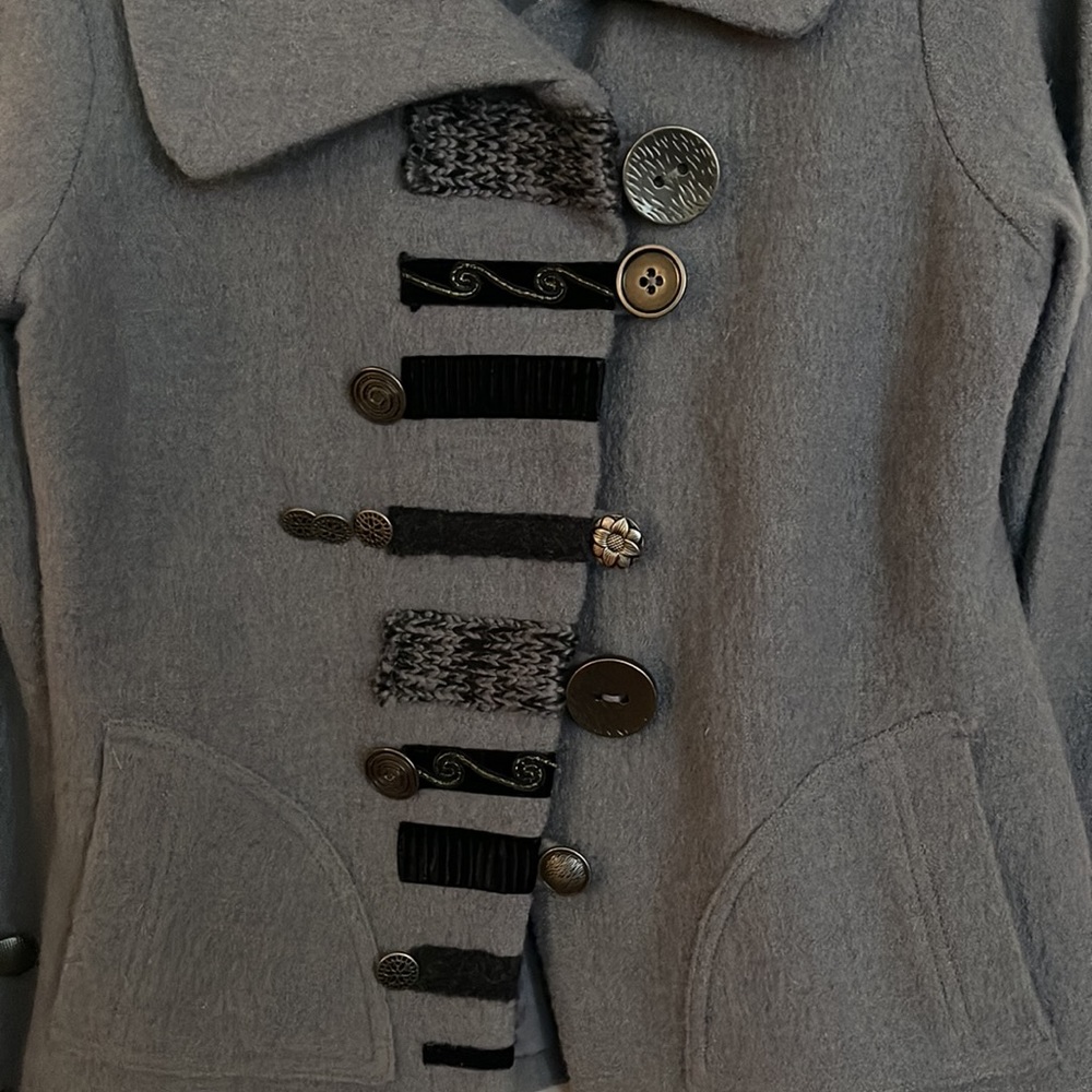Carson Gray Button Trimmed Boiled Wool Coat - Picture 5 of 7